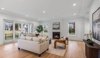 629 N LINCOLN St N, Arlington, VA 22201