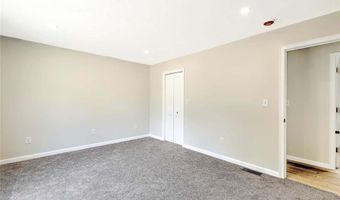 25 Walling Rd, Burrillville, RI 02830