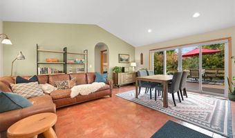 2412 W North St, Bellingham, WA 98225