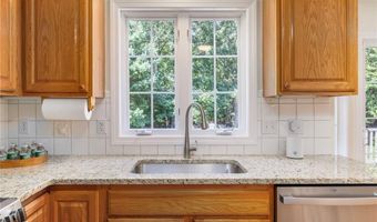 10 GINGER Trl, Coventry, RI 02816
