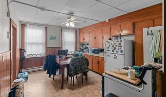 95 School St, Lincoln, RI 02865