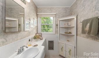 868 Cabin Flats Rd, Balsam, NC 28707