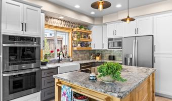 7180 VISTA RIDGE Dr, Brookings, OR 97415