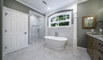 124 Manzanita St, Ashland, OR 97520