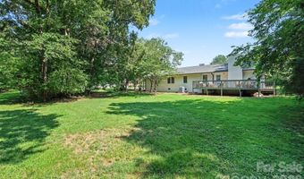 1203 Flintshire Dr, Albemarle, NC 28001