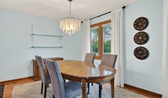 1016 S Haddow Ave, Arlington Heights, IL 60005