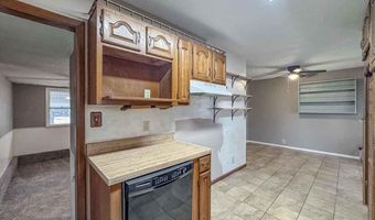 815 N 7th St, Arkansas City, KS 67005