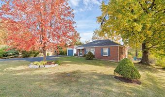 8216 Mackenzie Rd, Affton, MO 63123