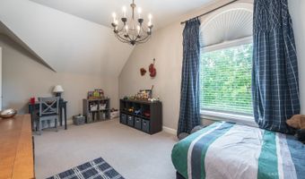 4 Maple Grove Way, Athens, OH 45701