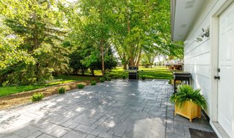 2515 Eisenhower Ave, Ames, IA 50010