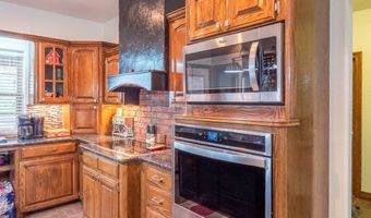 75 Walnut N Trl, McAlester, OK 74501