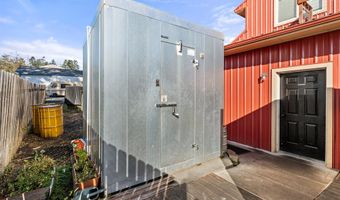 401 OAK St, Brookings, OR 97415