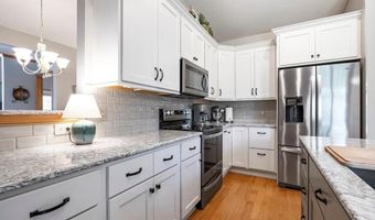 14425 Freesia Way, Apple Valley, MN 55124