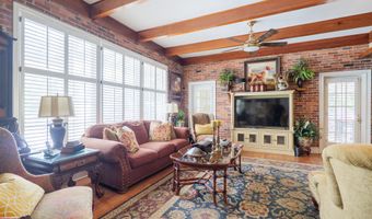 103 Bear Crk, Adel, GA 31620