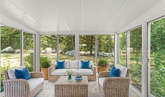 47 Kingsland Ct 6A, Charlestown, RI 02813