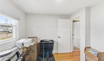 31 Charles St, North Kingstown, RI 02852