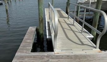 602 W Ft Macon Rd 132, Atlantic Beach, NC 28512