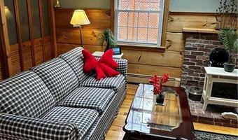 38 Houghton St, Barrington, RI 02806