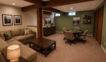 4 Taagan Point Rd, Danbury, CT 06811