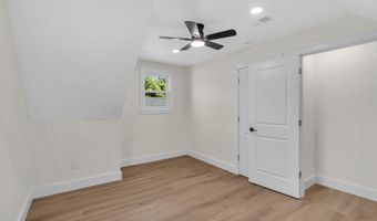 16 Larboard St, Beachwood, NJ 08722