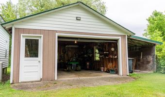 234 Log City Rd, Amsterdam, NY 12010