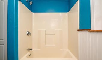 17 The Meadows Rd, Bartlett, NH 03838