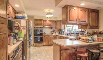 7 Mapleton Dr, Bedford, IN 47421