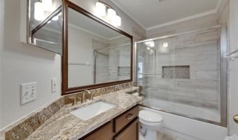 318 LOOKOUT Dr, Apollo Beach, FL 33572