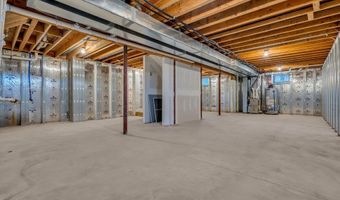 2 Potters Ct, Bayville, NJ 08721