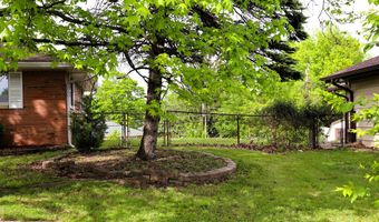 706 Bobs Ct, Beech Grove, IN 46107