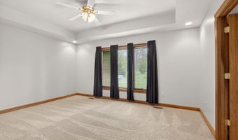1908 Bent Tree Ct, Auburn, IN 46706