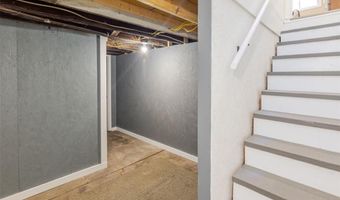 1836 Park Ave, Alton, IL 62002