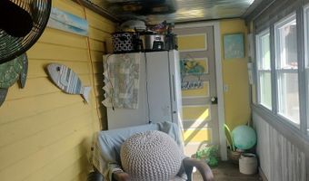 105 MORGAN St, Athens, WV 24712