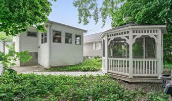 22 View Ave, Albany, NY 12209