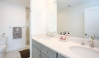 107 Orchard Ave, Middletown, RI 02842