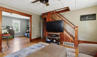 338 N Main St, Amherst, WI 54406