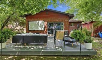 1061 Western Dr, Ann Arbor, MI 48103