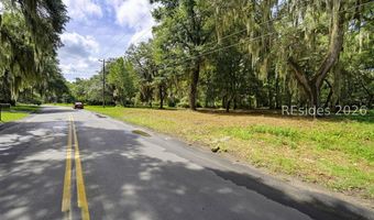 121 Spanish Point Dr, Beaufort, SC 29902