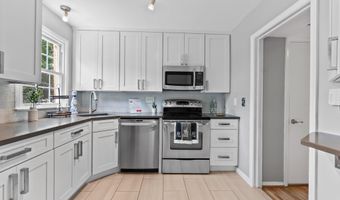 3390 WHIPPLE Ct, Annandale, VA 22003