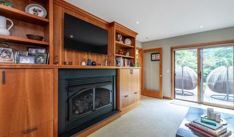 51 Long Meadow Rd, Bethlehem, CT 06751