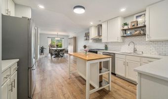 1043 Maiden Ln, Ann Arbor, MI 48105