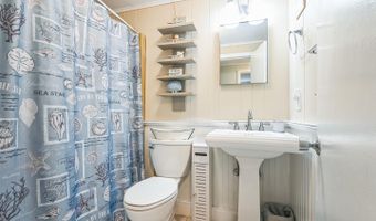 3 W 12 St, Barnegat Light, NJ 08006