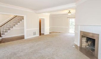 809 Houndslake Dr, Aiken, SC 29803