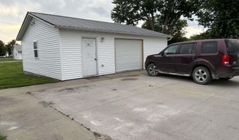 321 3rd Ave E, Albia, IA 52531