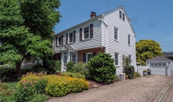 198 Gibbs Ave, Newport, RI 02840