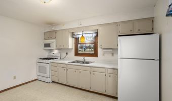 2109 E COLLEGE Ave, Appleton, WI 54915