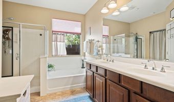 2351 S GLEN Dr, Chandler, AZ 85286