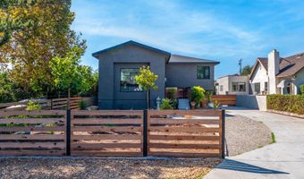 1818 New York Dr, Altadena, CA 91001