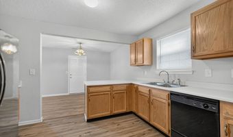8133 Maple Stream Ln, Indianapolis, IN 46217