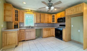 24 Friendship St, Billerica, MA 01821